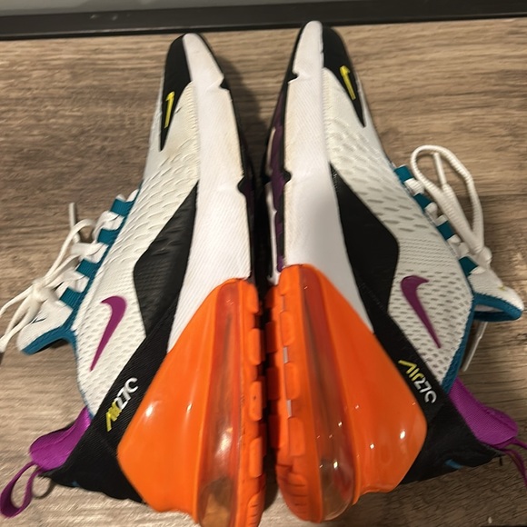 Unisex Nike Air Max 270 Vivid Purple Sneakers - Picture 7 of 11